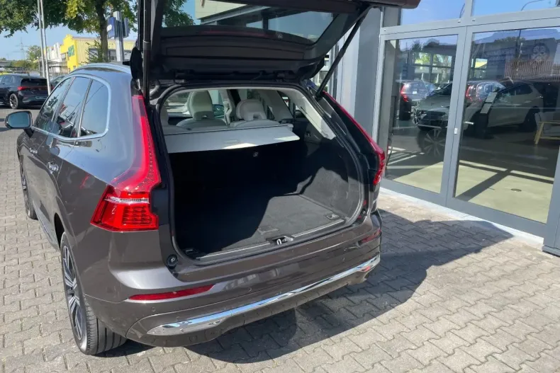 Volvo XC60 din 2022 cu 70.600 km - oferta VOL172918 - foto 10