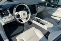 Volvo XC60 din 2022 cu 70.600 km - oferta VOL172918 - foto 13