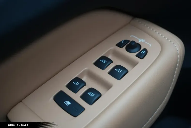 Volvo XC60 din 2021 cu 91.000 km - oferta VOL172919 - foto 28