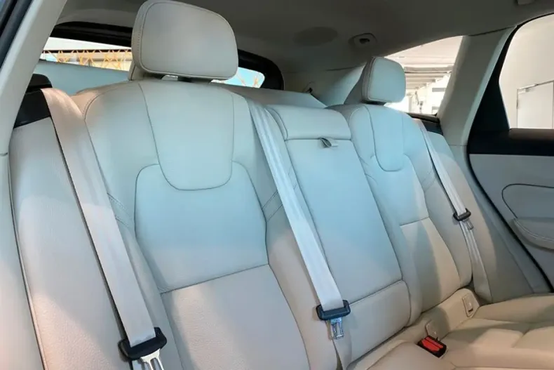 Volvo XC60 din 2022 cu 74.466 km - oferta VOL172921 - foto 22