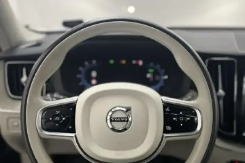 Volvo XC60 din 2021 cu 77.227 km - oferta VOL172922 - foto 21