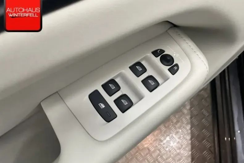 Volvo XC60 din 2021 cu 77.227 km - oferta VOL172922 - foto 33