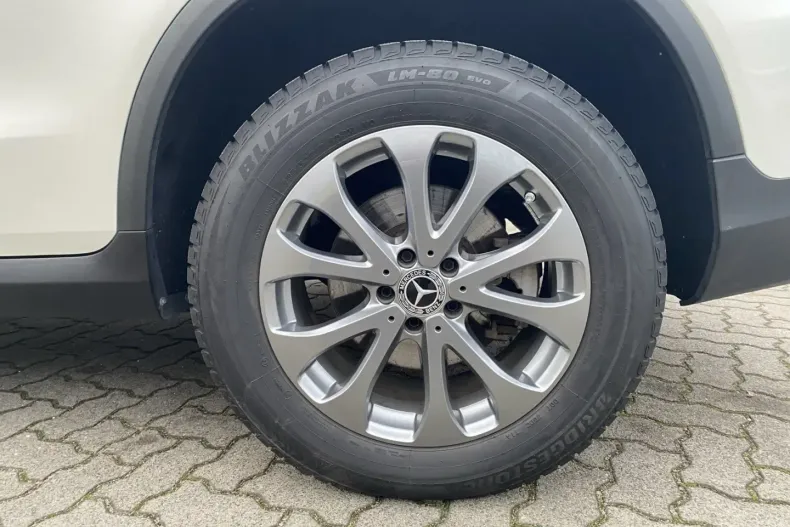 Mercedes-Benz GLC 300 din 2021 cu 45.100 km - oferta MER172928 - foto 9