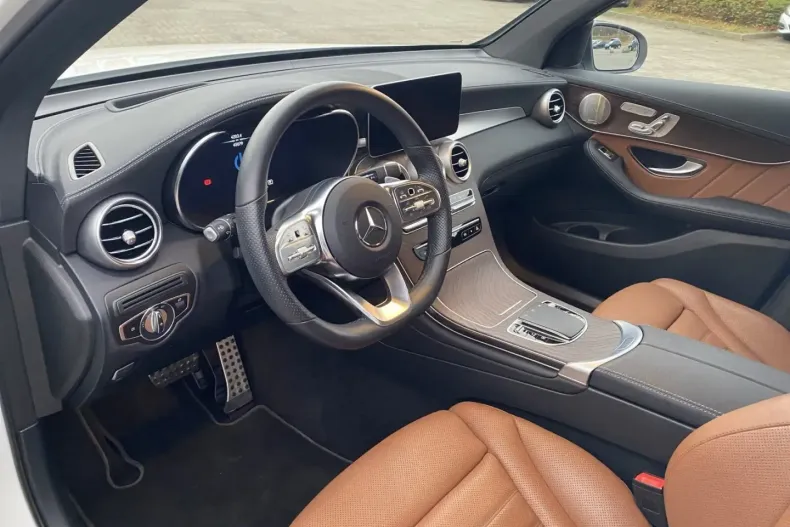 Mercedes-Benz GLC 300 din 2021 cu 45.100 km - oferta MER172928 - foto 10