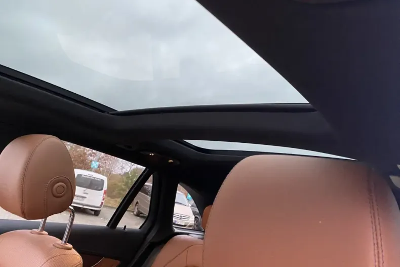 Mercedes-Benz GLC 300 din 2021 cu 45.100 km - oferta MER172928 - foto 17