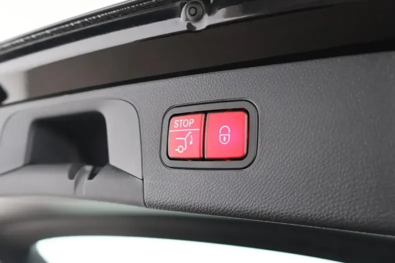 Mercedes-Benz GLC 300 din 2021 cu 37.200 km - oferta MER172929 - foto 18