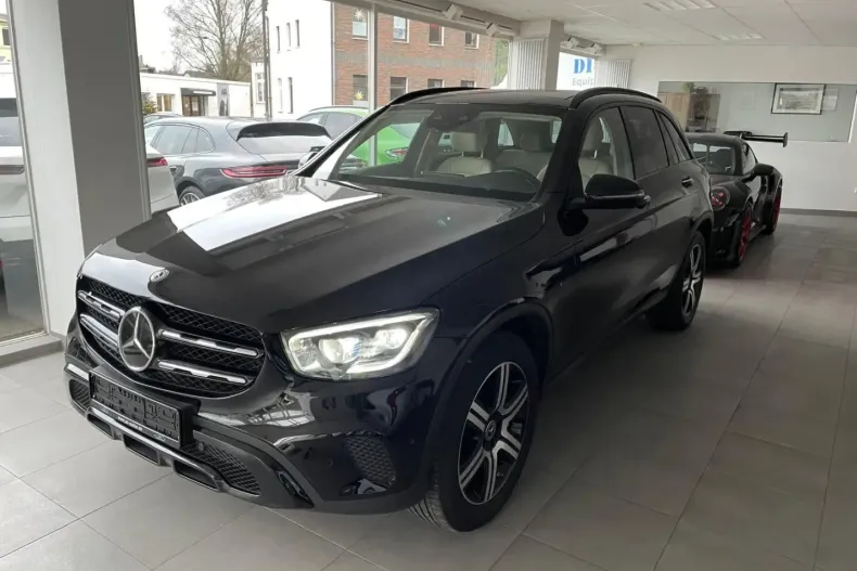 Mercedes-Benz GLC 300 din 2021 cu 91.300 km - oferta MER172931 - foto 2