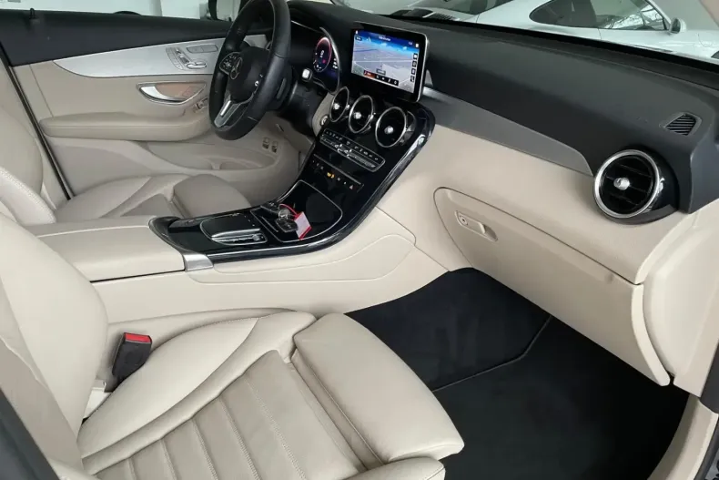 Mercedes-Benz GLC 300 din 2021 cu 91.300 km - oferta MER172931 - foto 10