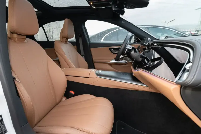 Mercedes-Benz E 200 din 2024 cu 11.384 km - oferta MER172936 - foto 10