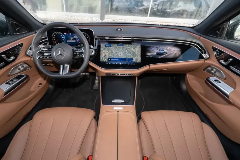 Mercedes-Benz E 200 din 2024 cu 22.161 km - oferta MER172938 - foto 9