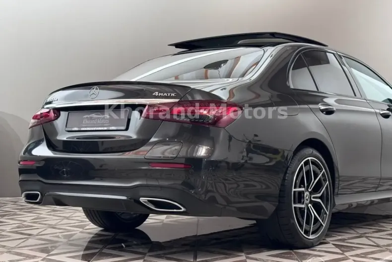 Mercedes-Benz E 300 din 2021 cu 90.000 km - oferta MER172939 - foto 24