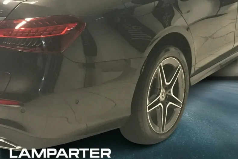 Mercedes-Benz E 300 din 2021 cu 35.788 km - oferta MER172945 - foto 4