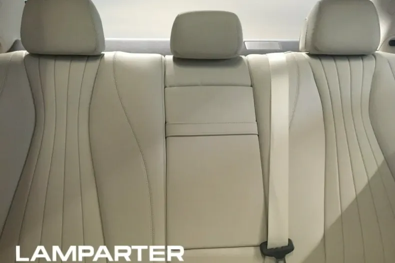 Mercedes-Benz E 300 din 2021 cu 35.788 km - oferta MER172945 - foto 9