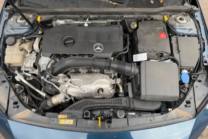 Mercedes-Benz CLA 250 din 2023 cu 95.281 km - oferta MER172966 - foto 9