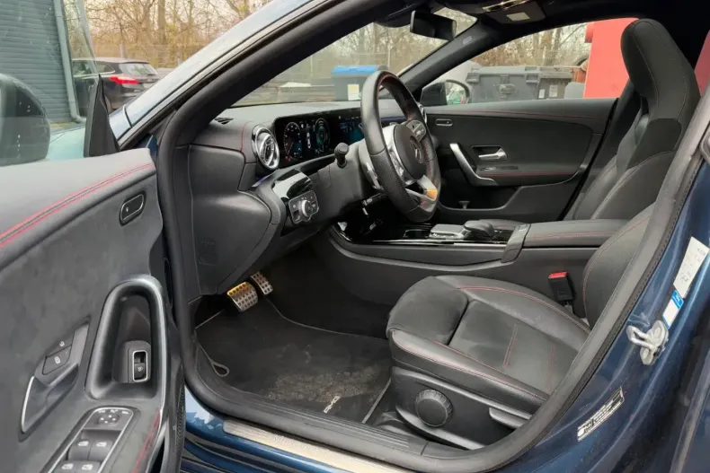 Mercedes-Benz CLA 250 din 2023 cu 95.281 km - oferta MER172966 - foto 15