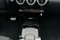 Mercedes-Benz CLA 250 din 2023 cu 95.281 km - oferta MER172966 - foto 17