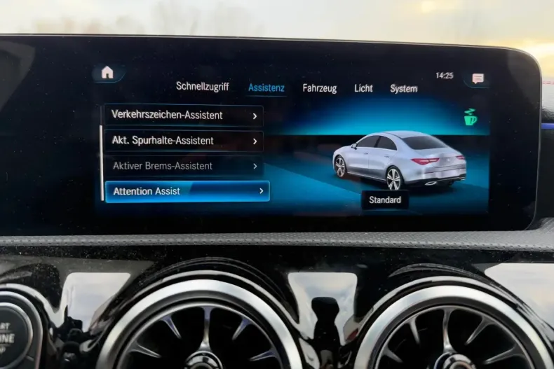 Mercedes-Benz CLA 250 din 2023 cu 95.281 km - oferta MER172966 - foto 21