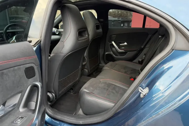 Mercedes-Benz CLA 250 din 2023 cu 95.281 km - oferta MER172966 - foto 25