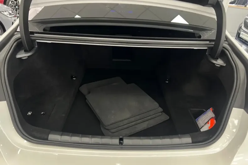 BMW 740 din 2024 cu 5.000 km - oferta BMW172996 - foto 25