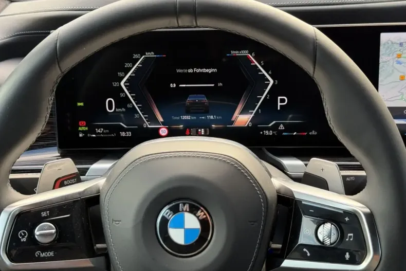 BMW 740 din 2024 cu 11.990 km - oferta BMW172997 - foto 18