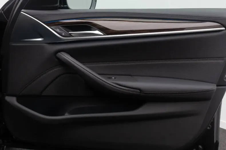 BMW 530 din 2022 cu 37.911 km - oferta BMW173021 - foto 30