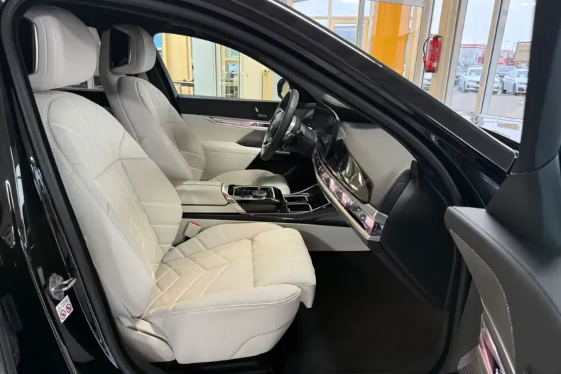 BMW 750 din 2024 cu 6.407 km - oferta BMW173045 - foto 7
