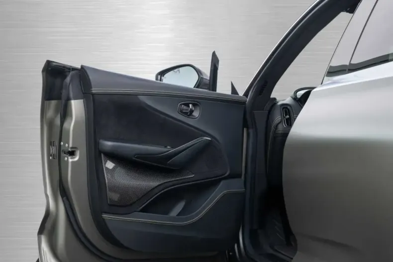 Aston Martin DBX din 2023 cu 25.500 km - oferta AST173046 - foto 31