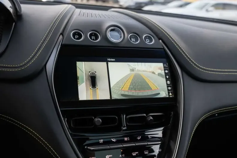 Aston Martin DBX din 2023 cu 25.500 km - oferta AST173046 - foto 40