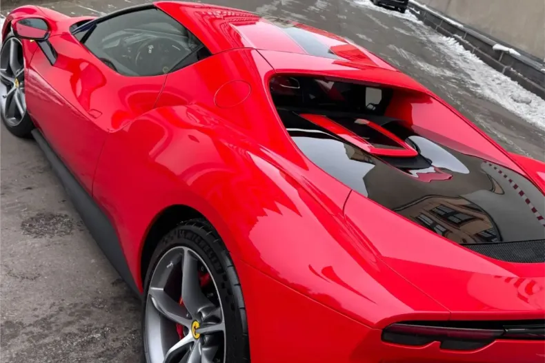 Ferrari 296 GTB din 2024 cu 2.700 km - oferta FER173050 - foto 6