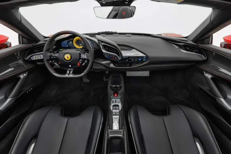 Ferrari SF90 din 2023 cu 4.500 km - oferta FER173052 - foto 4