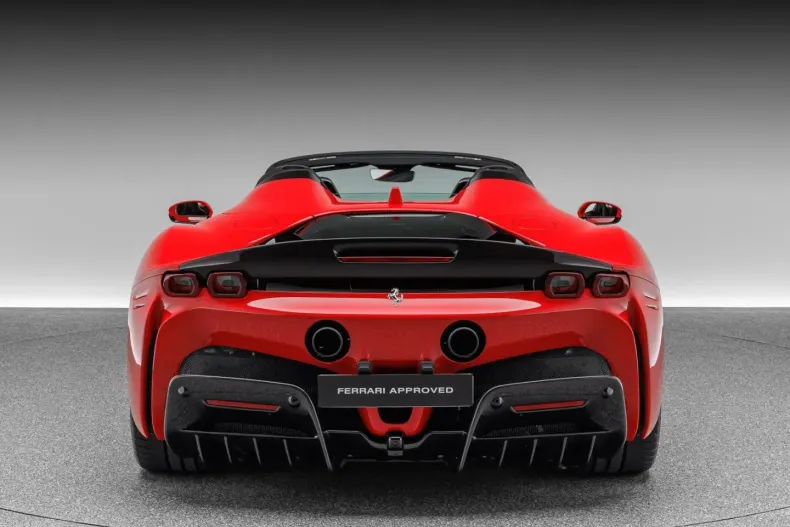 Ferrari SF90 din 2023 cu 4.500 km - oferta FER173052 - foto 7