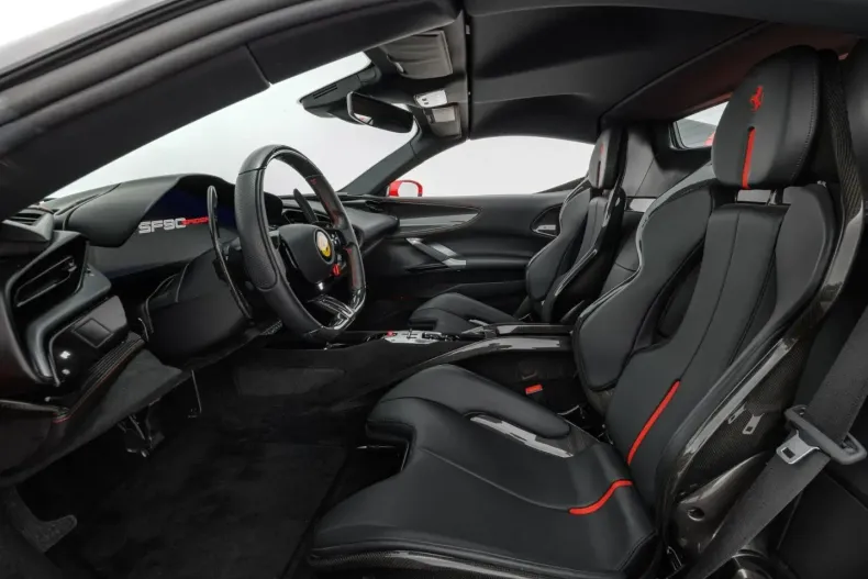 Ferrari SF90 din 2023 cu 4.500 km - oferta FER173052 - foto 16