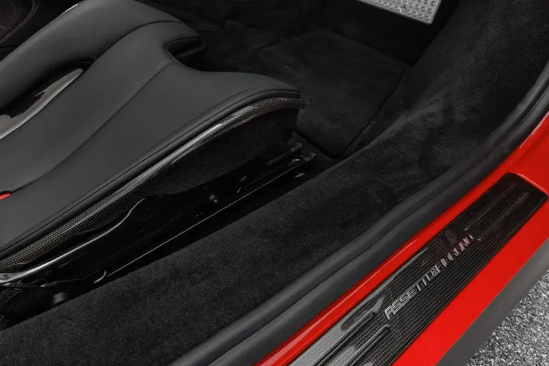 Ferrari SF90 din 2023 cu 4.500 km - oferta FER173052 - foto 23