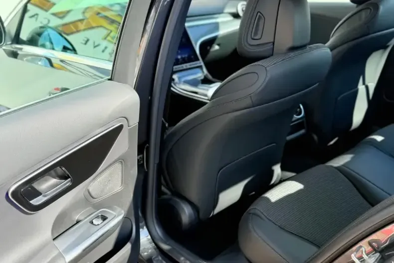 Mercedes-Benz C 200 din 2024 cu 6.800 km - oferta MER173058 - foto 11