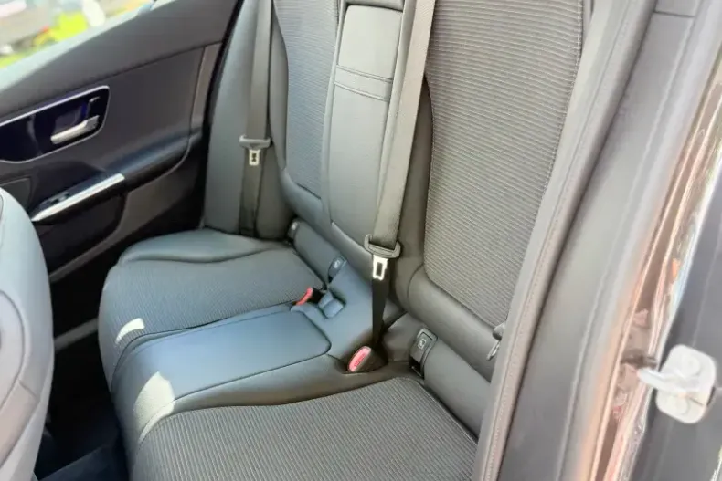 Mercedes-Benz C 200 din 2024 cu 6.800 km - oferta MER173058 - foto 12