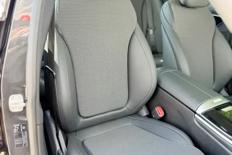 Mercedes-Benz C 200 din 2024 cu 6.800 km - oferta MER173058 - foto 18