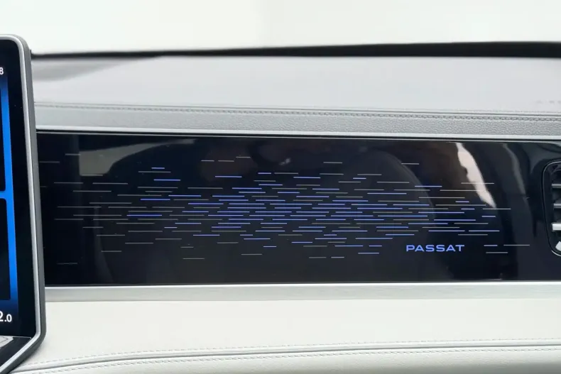 Volkswagen Passat din 2024 cu 11.000 km - oferta VOL173061 - foto 23