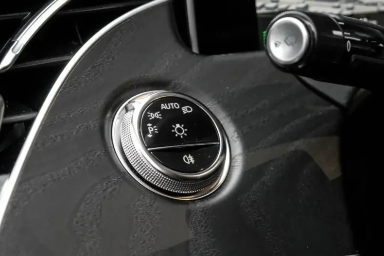 Mercedes-Benz E 300 din 2025 cu 21.436 km - oferta MER173062 - foto 15