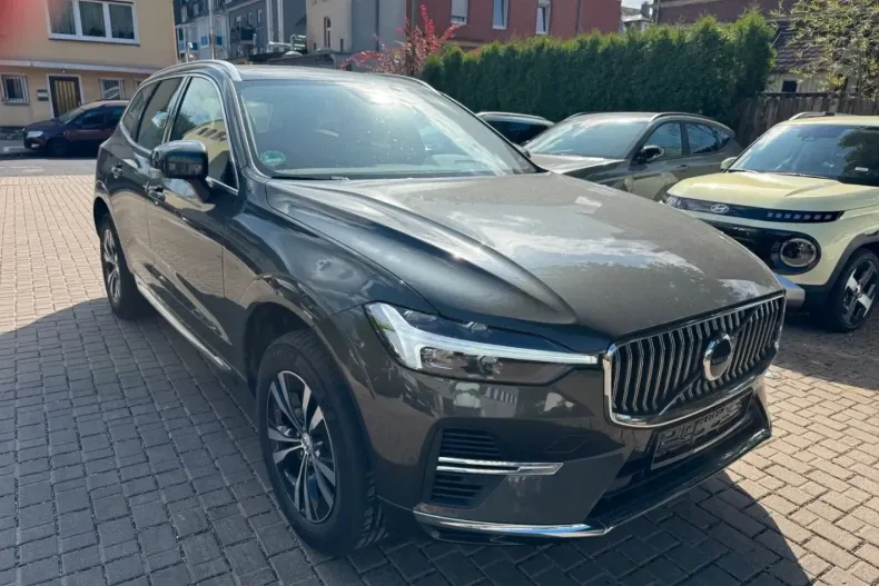 Volvo XC60 din 2022 cu 49.980 km - oferta VOL173066 - foto 1