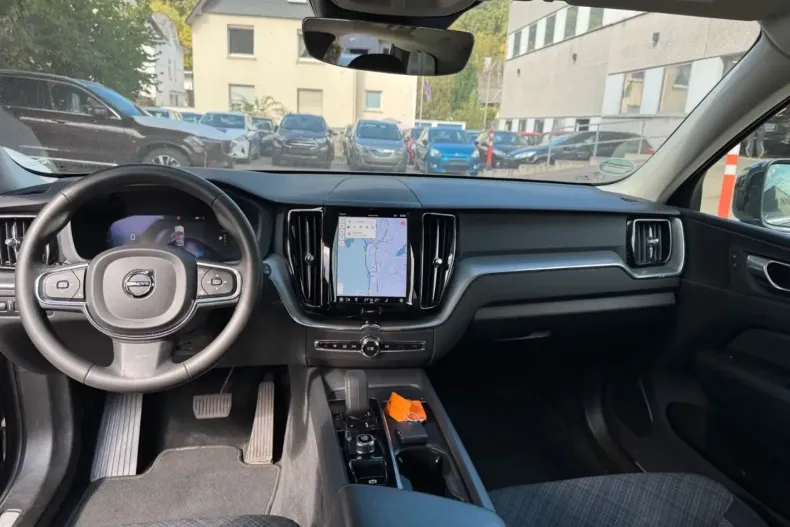 Volvo XC60 din 2022 cu 49.980 km - oferta VOL173066 - foto 8