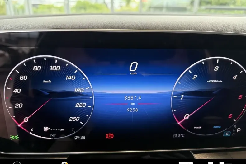 Mercedes-Benz GLC 220 din 2024 cu 9.400 km - oferta MER173076 - foto 11