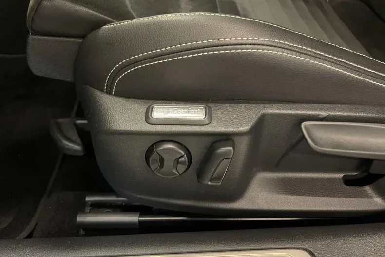 Volkswagen Passat din 2020 cu 74.432 km - oferta VOL173110 - foto 19