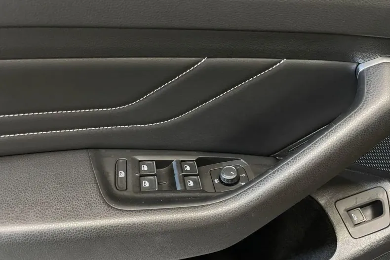 Volkswagen Passat din 2020 cu 74.432 km - oferta VOL173110 - foto 20