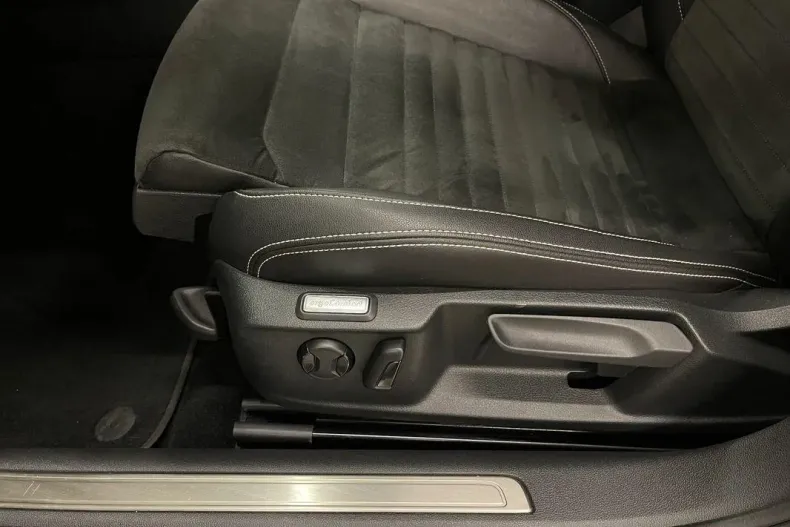 Volkswagen Passat din 2020 cu 58.744 km - oferta VOL173111 - foto 24