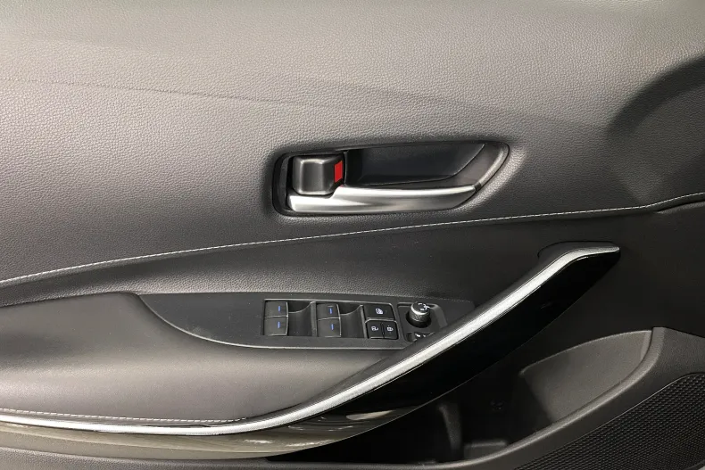 Toyota Corolla din 2022 cu 90.888 km - oferta TOY173116 - foto 24