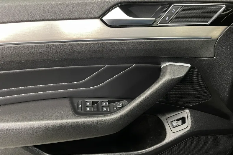 Volkswagen Passat din 2020 cu 138.855 km - oferta VOL173119 - foto 23