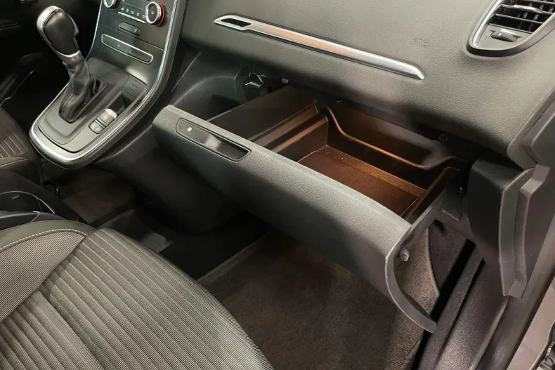 Renault Scenic din 2020 cu 135.154 km - oferta REN173122 - foto 25