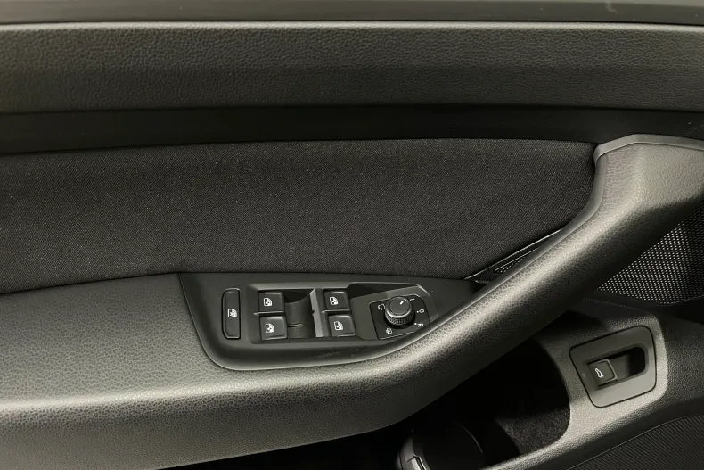 Volkswagen Passat din 2021 cu 61.834 km - oferta VOL173124 - foto 19