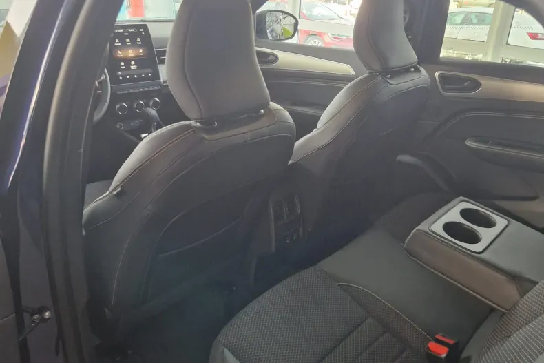 Renault Arkana din 2025 cu 16 km - oferta REN173135 - foto 8