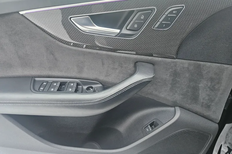 Audi SQ8 din 2020 cu 131.073 km - oferta AUD173136 - foto 8